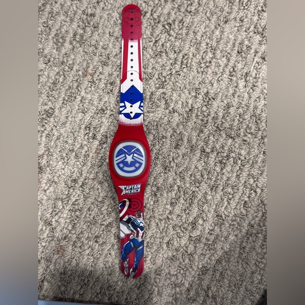 ☃️Captain America Magic Band - Picture 2 of 3
